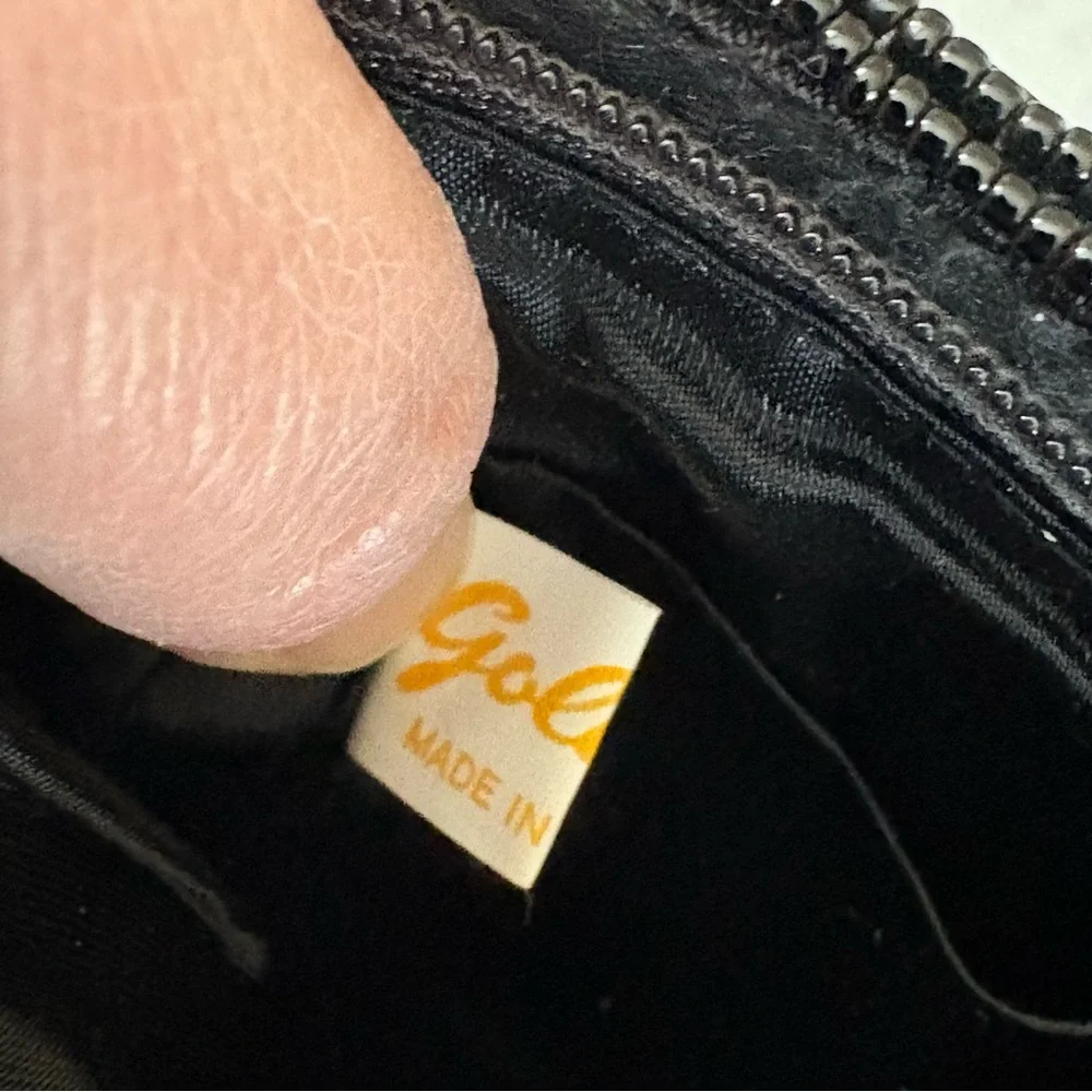 Purses - Picture 5 of 9